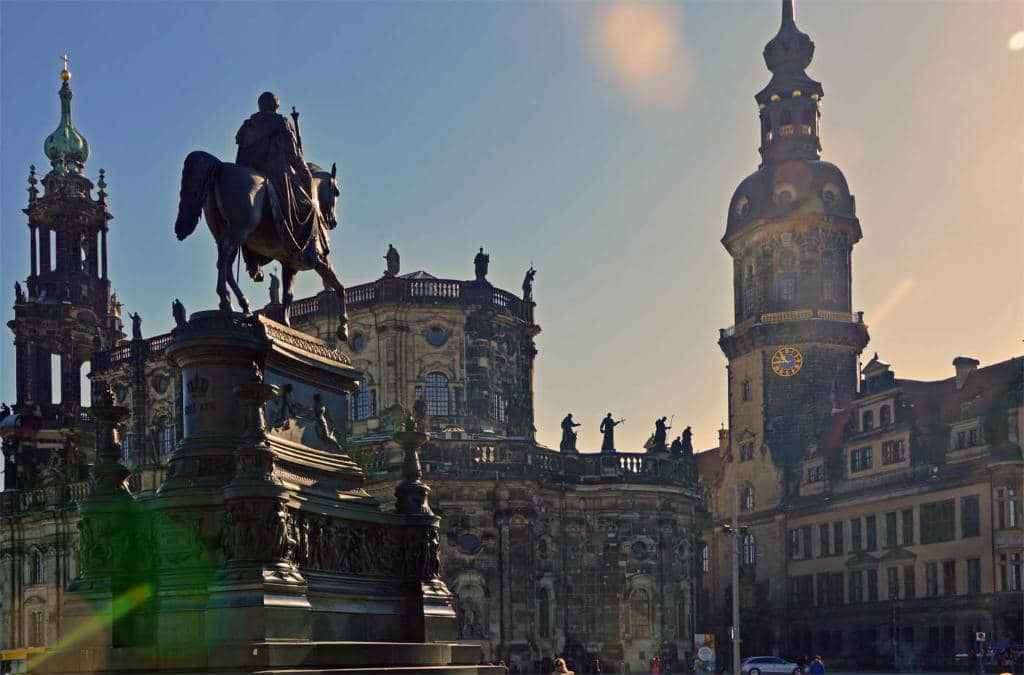 Theaterplatz, Dresde, Allemagne (Hasamélis)
