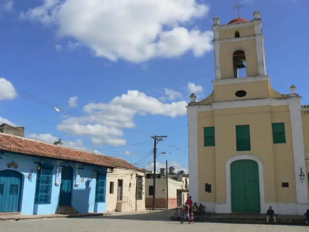 Voyage culturel Hasamélis - Plaza San Juan de Dios, Camaguey, Cuba (Hasamélis)