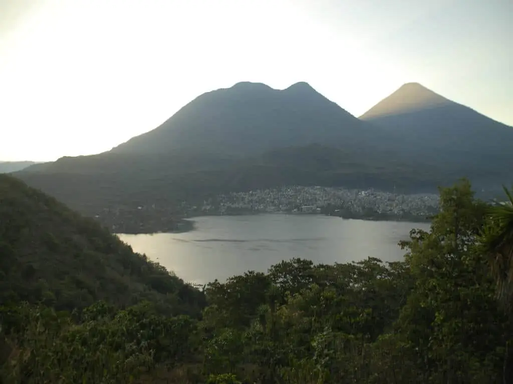 Voyage culturel Hasamélis - Volcan Toliman, Lac Atitlan, Guatemala (Hasamélis)