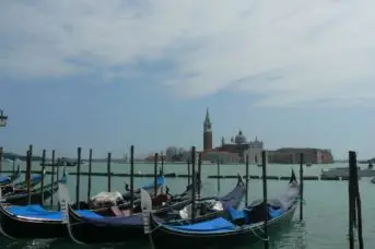 Voyage culturel Hasamélis - Gondoles, lagune de Venise, Italie (Hasamélis)