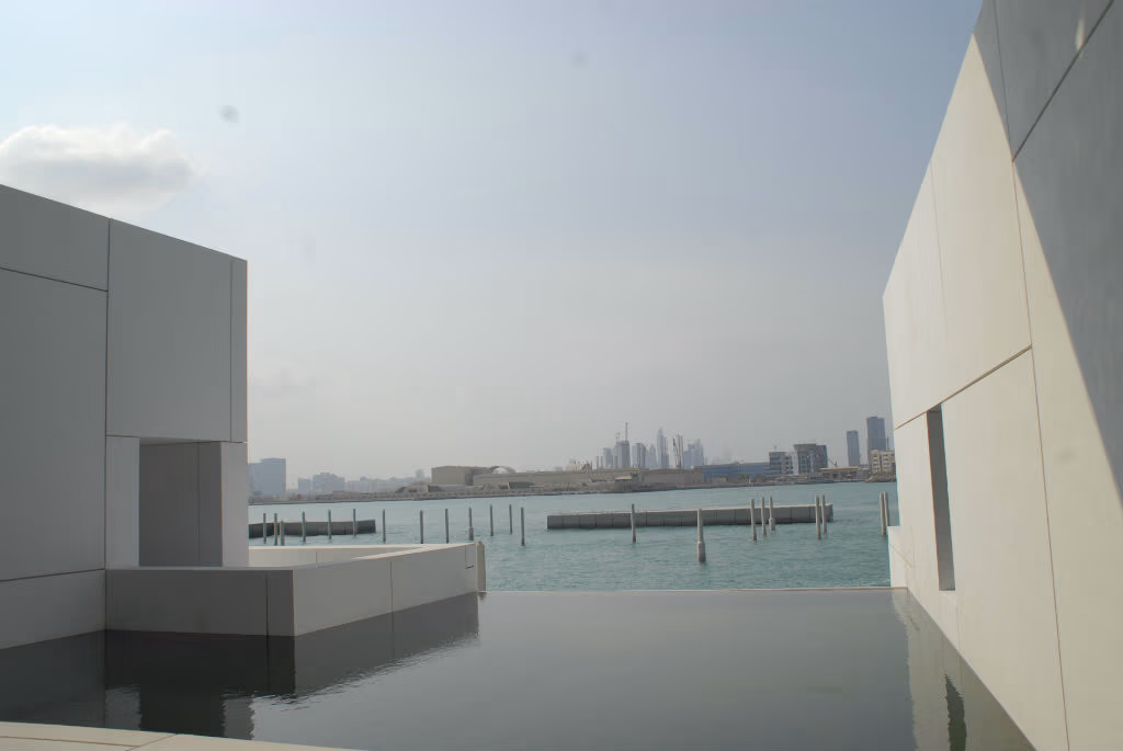 Musée du Louvre, Abu Dhabi, Émirats arabes unis (Hasamélis)
