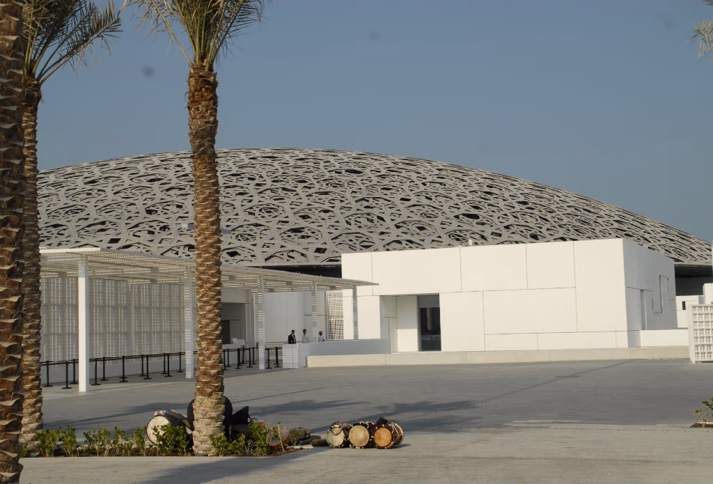 Musée du Louvre, Abu Dhabi, Émirats arabes unis (Hasamélis)