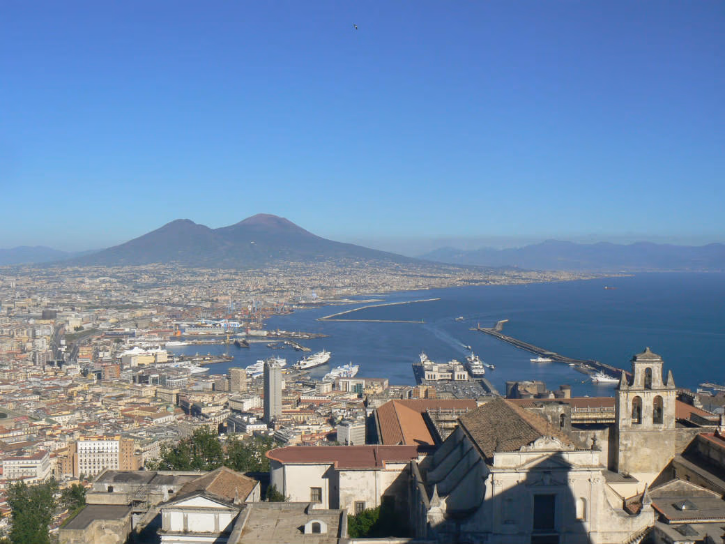 Baie de Naples, Italie (Hasamélis)
