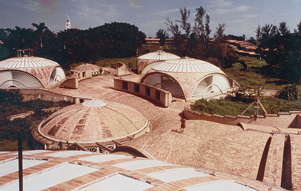 Ecoles Nationales d'Art, Vittorio Garatti, Cuba (Mailandrex / Wikicommons)
